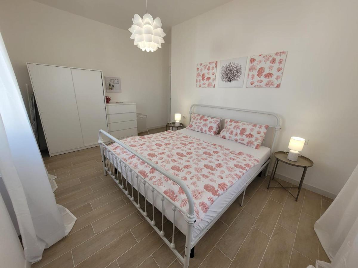 Appartamento Demetrio 50M Mare & Shopping Lido Marini Exterior photo